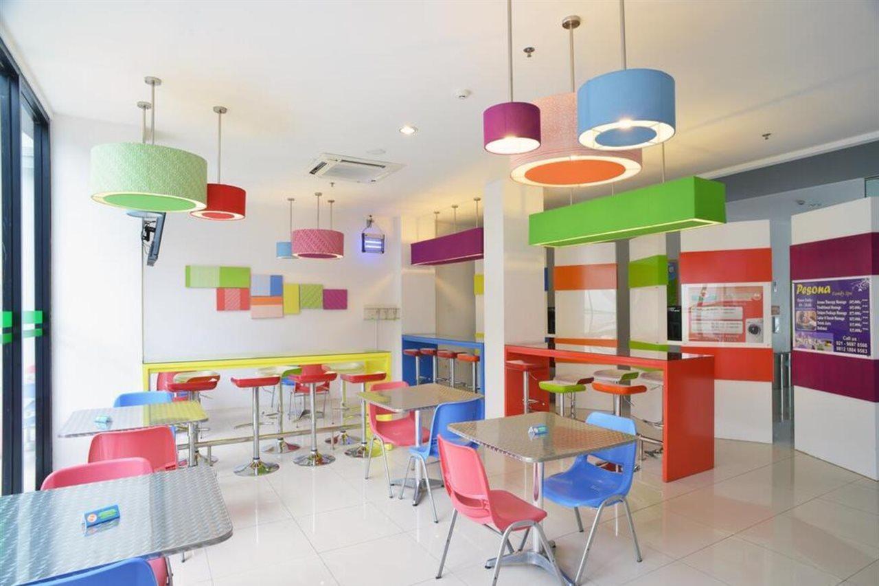 Pop! Hotel Tebet Giacarta Esterno foto