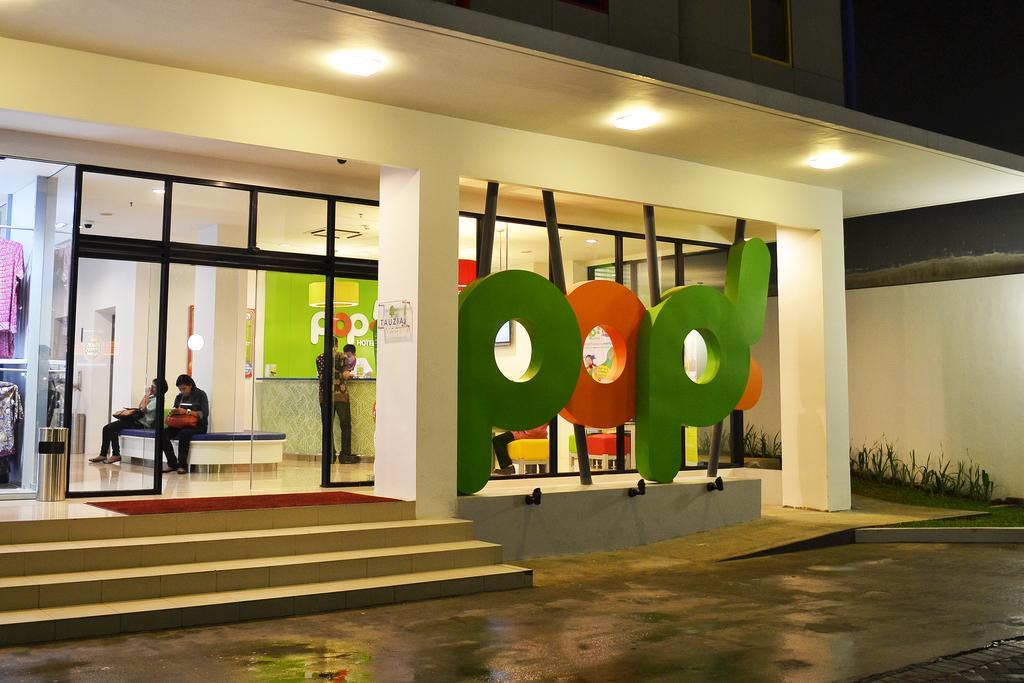 Pop! Hotel Tebet Giacarta Esterno foto