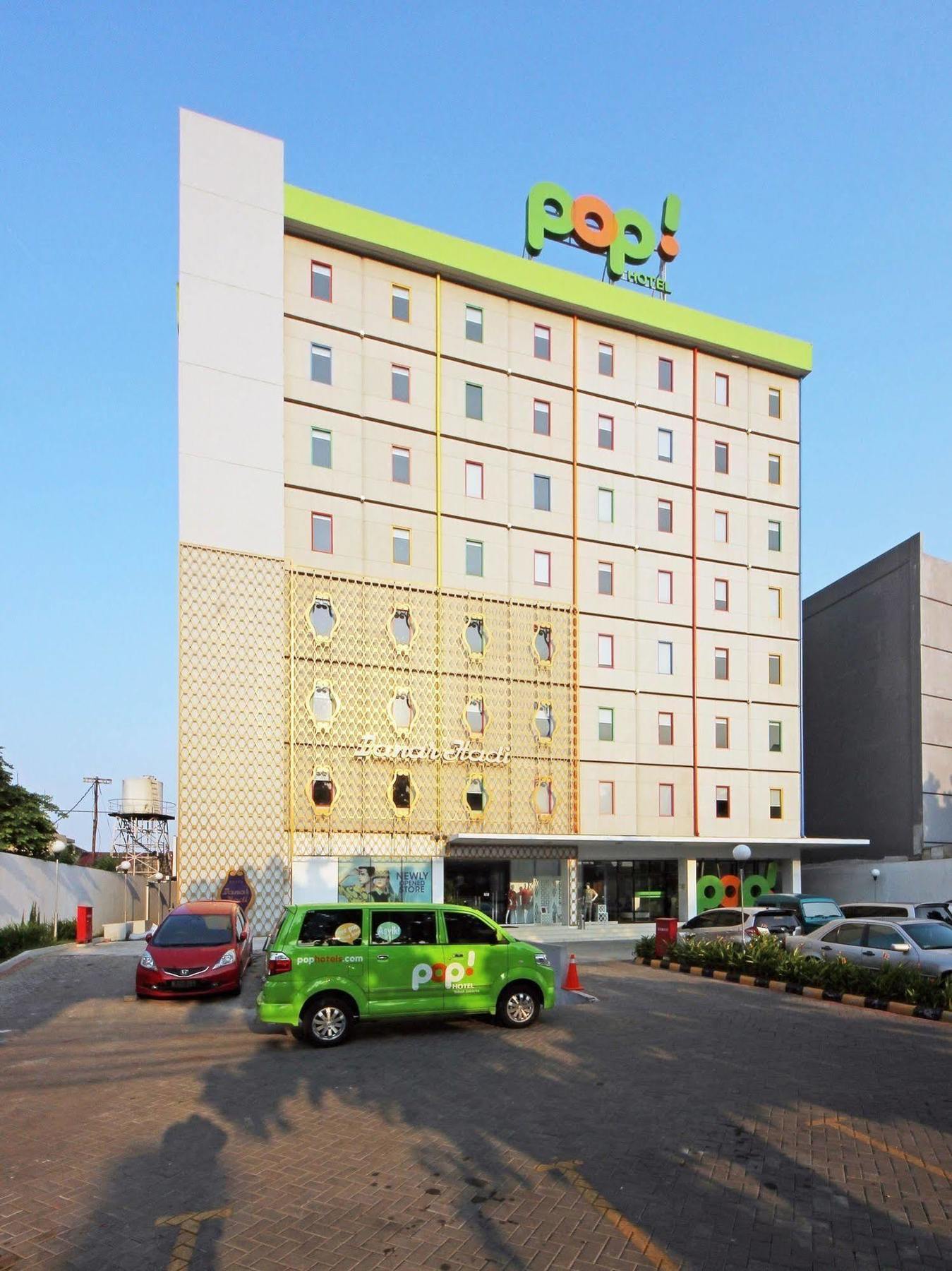 Pop! Hotel Tebet Giacarta Esterno foto